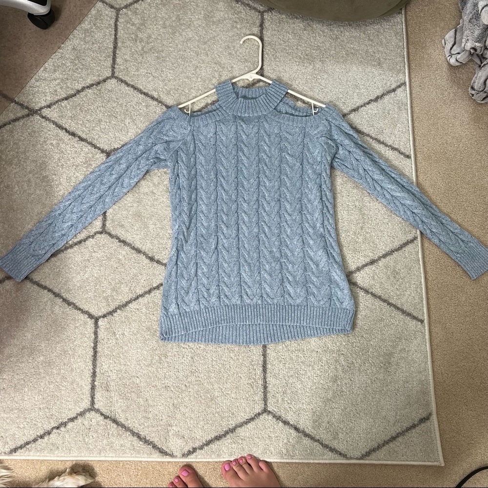 Paton proper S cold shoulder sweater